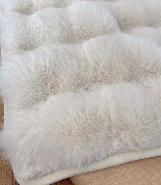 พรม MJhomedesigns Bedside Carpet 59 60 x 120 ซม. ครีม